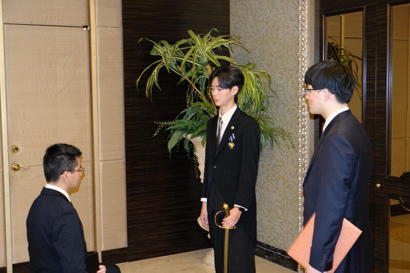 檔案:Prince in Formal Dress.jpeg