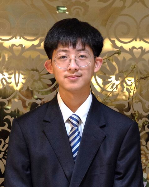 檔案:李柏均肖像(2024).jpg