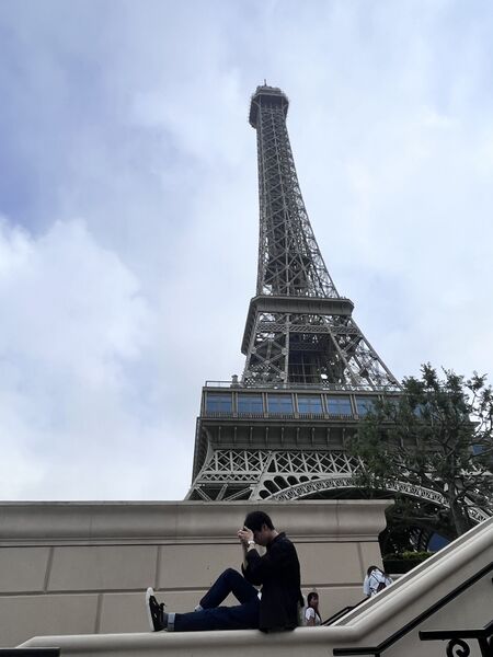 檔案:Prince Shalom at Paris 2023.jpeg